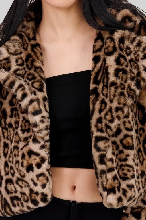 ABRIGO CORTO LEOPARDO