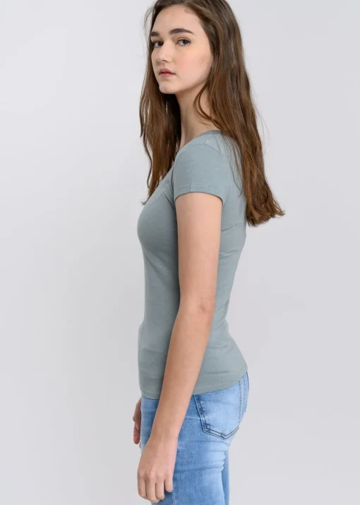 Blusa manga corta cuello v