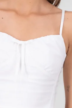 Blusa tirantes detalle escote