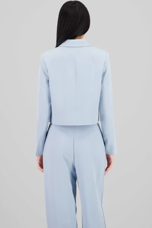 Camisa crop detalle bolsas 3D