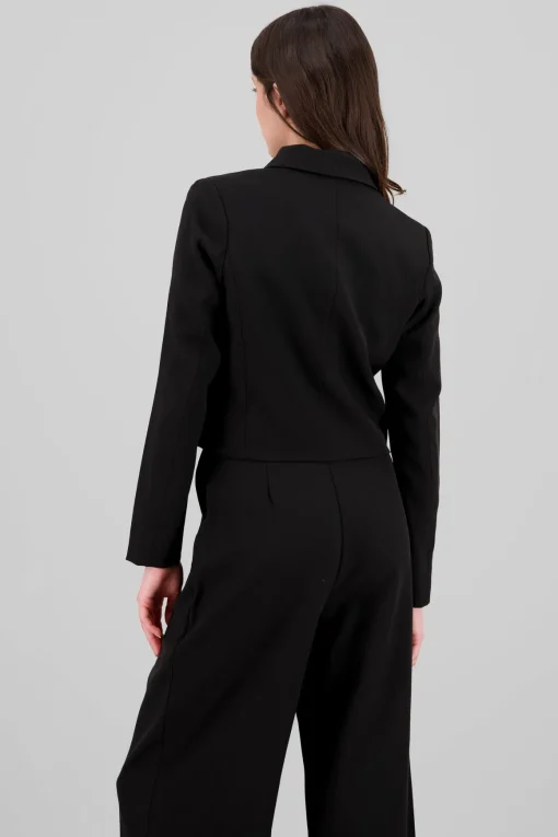 Camisa crop detalle bolsas 3D