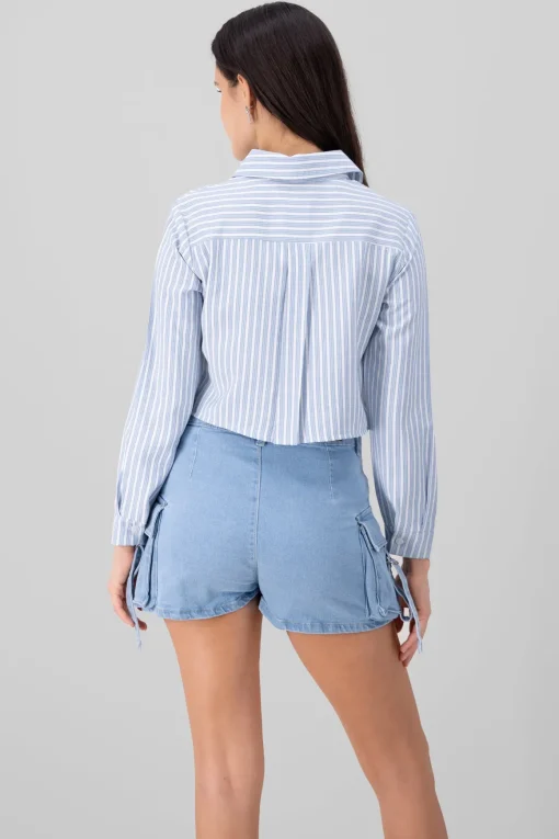 Camisa crop detalle doble bolsa