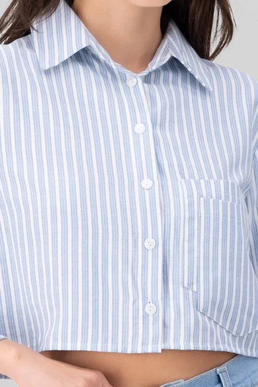 Camisa crop detalle doble bolsa