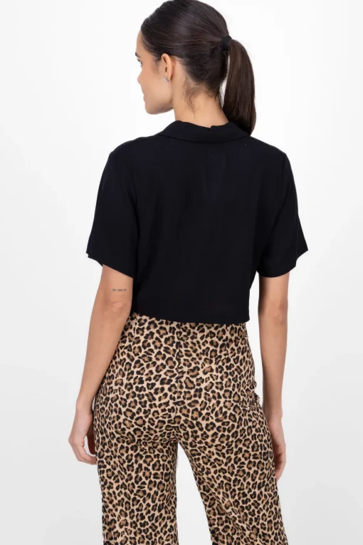Camisa crop lisa