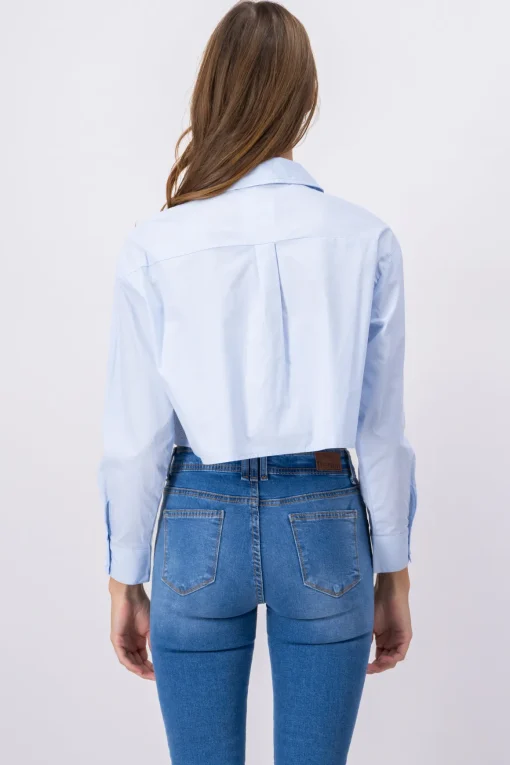 Camisa crop líneas brillosas