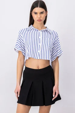 Camisa crop manga corta amplia