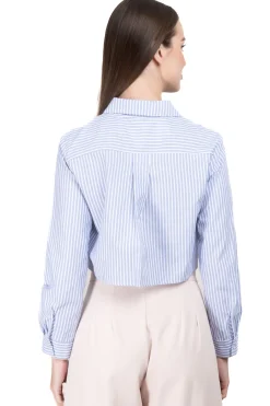 Camisa crop rayas bolsillos doble