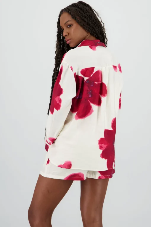 Camisa manga larga cuello detalle estampado
