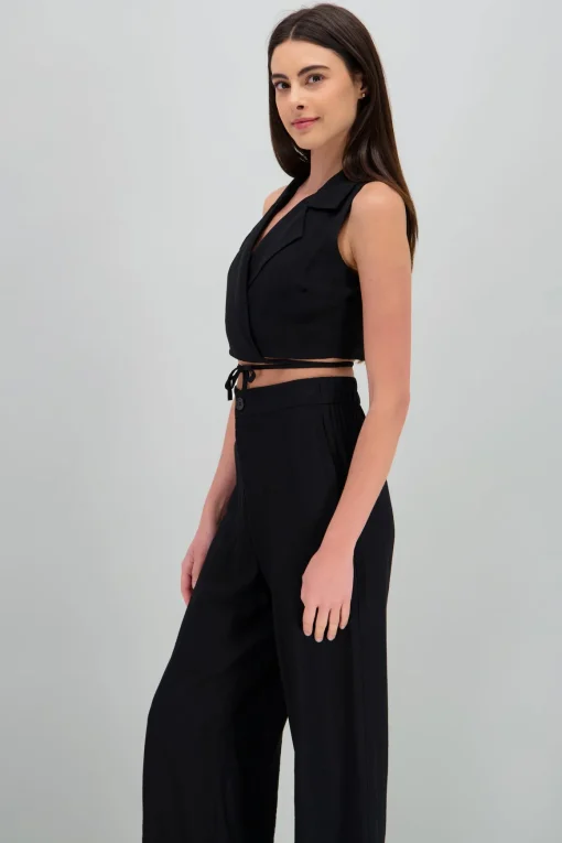 Chaleco crop detalle amarre
