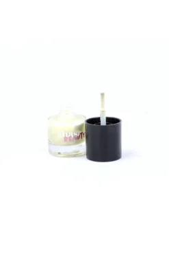Esmalte nacarado efecto brillo