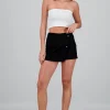 Falda short textura detalle botones