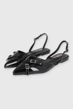 Flat Pointy Straps
