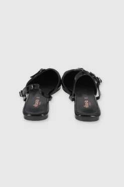 Flat Pointy Straps