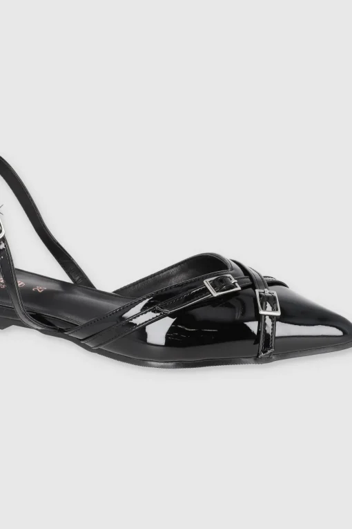 Flat Pointy Straps