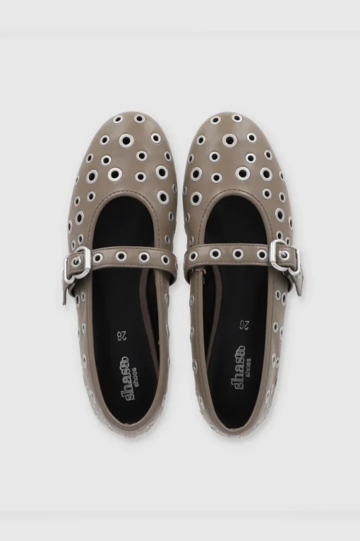 Flat Studs Megas