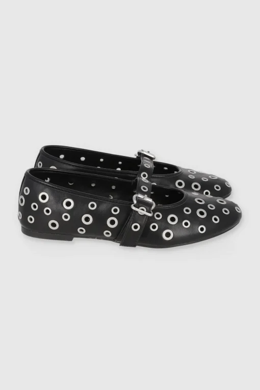 Flat Studs Megas