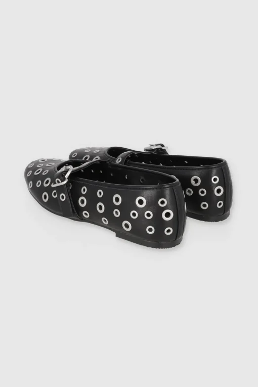 Flat Studs Megas