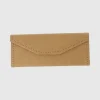 Funda lentes sobre papel
