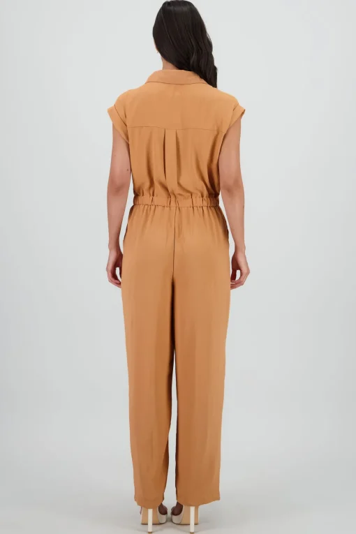Jumpsuit manga corta con botones