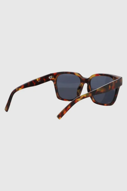 Lente cuadrado ancho traslucido
