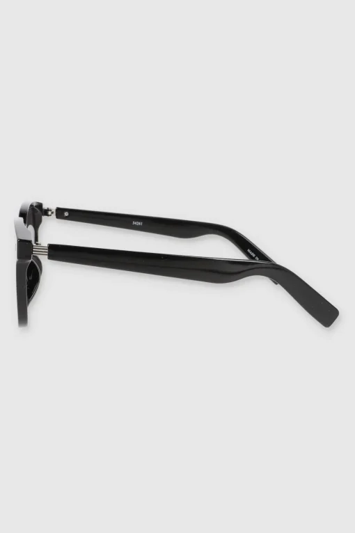 Lente wayfarer pasta delgada detalle metalico