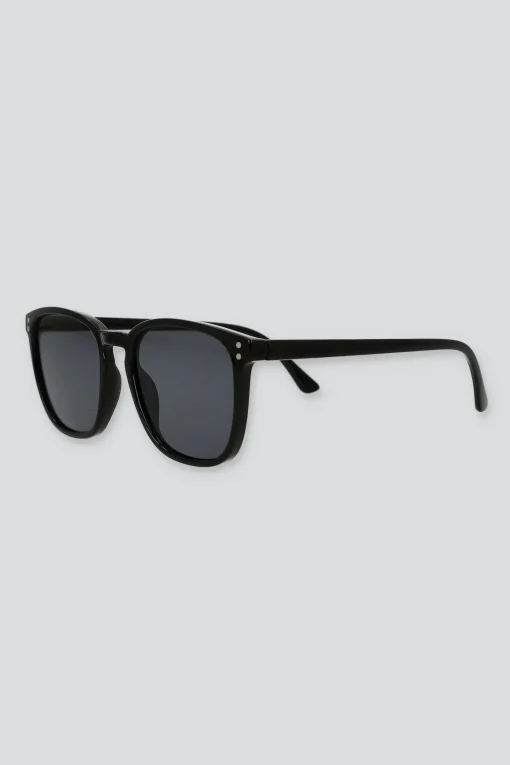 Lentes de sol obscuros
