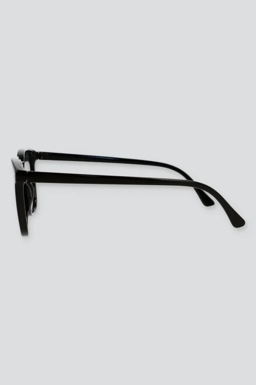 Lentes de sol obscuros