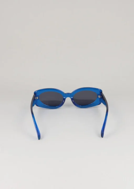 Lentes ovalados armazón grueso