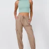 Pantalón Cargo Monocolor Bolsas
