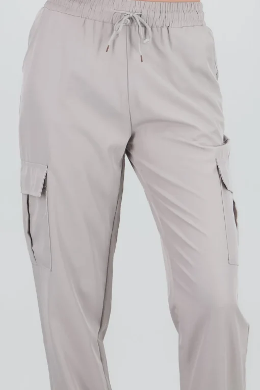 Pantalón Cargo Monocolor Bolsas