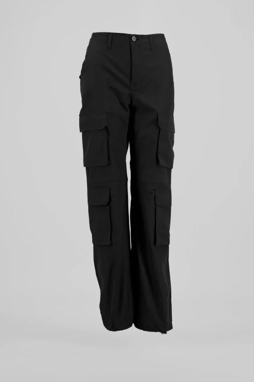 Pantalón parachute cargo multibolsillos