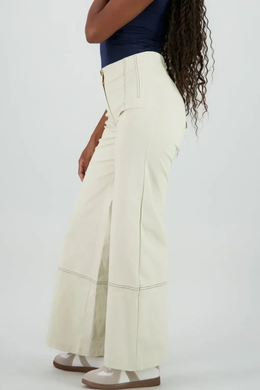 Pantalon amplio contraste costura