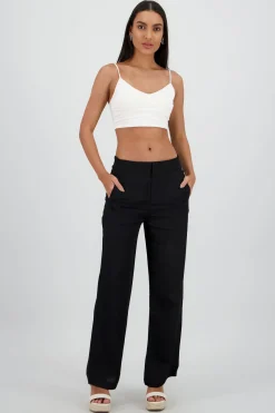 Pantalon fluido detalle pinzas