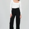 Pantalones con detalle de rayas al costado