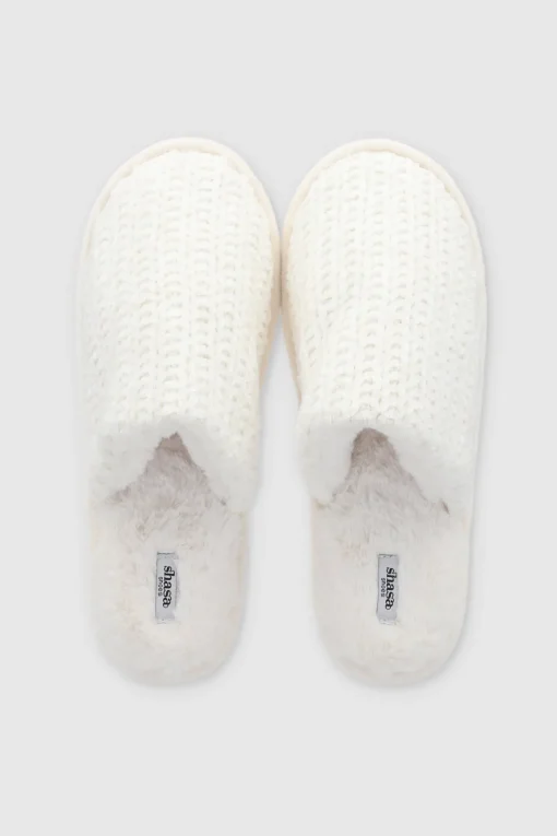 Pantufla mula tejida