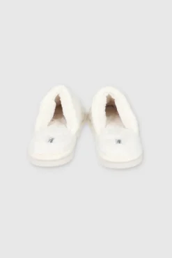 Pantufla mula tejida