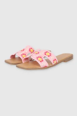 Sandalia tache crochet flores