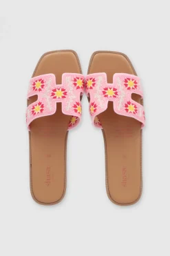 Sandalia tache crochet flores