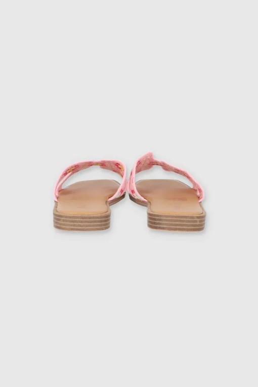 Sandalia tache crochet flores