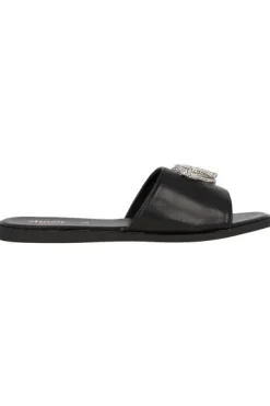 Sandalias pala broche corazón
