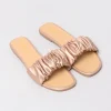 Sandalias pala tira rugosa