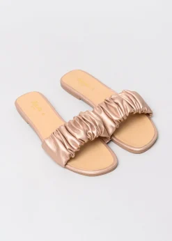 Sandalias pala tira rugosa