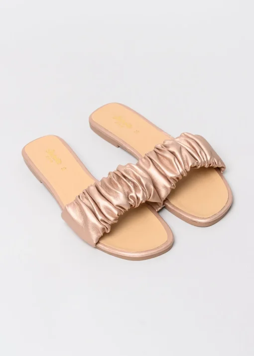 Sandalias pala tira rugosa