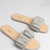 Sandalias pala tira rugosa