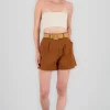 Short amplio detalle cinturon lino