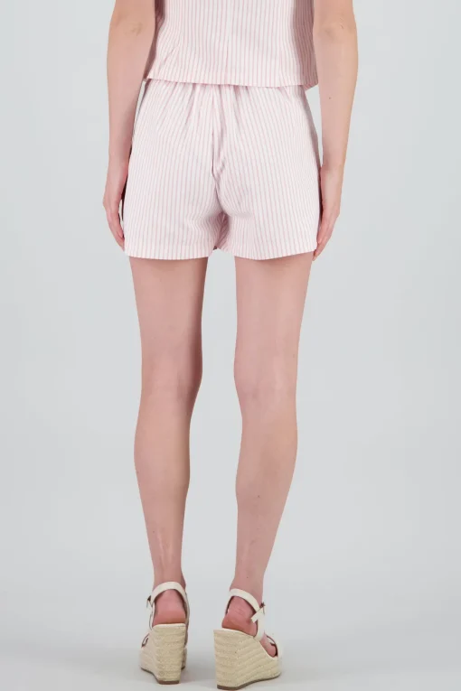 Short amplio rayas