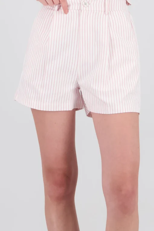Short amplio rayas