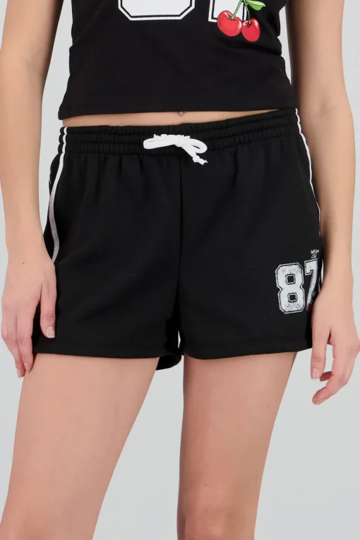 Short corto contraste con estampado