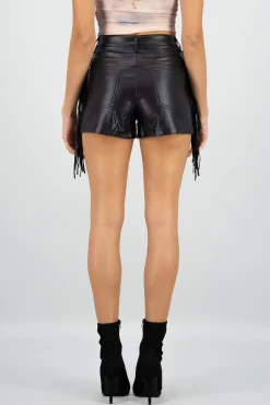Short efecto piel detalle flecos