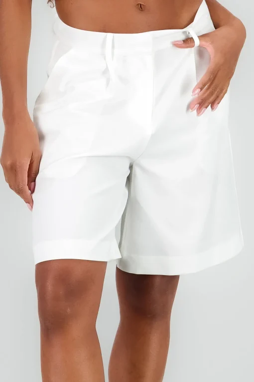 Short liso